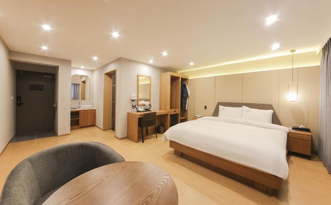H Avenue Hotel In Γκιονγκγού Εξωτερικό φωτογραφία